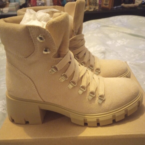 Steve Madden hint sand suede boots size 8.5 New boxed! - Picture 1 of 8